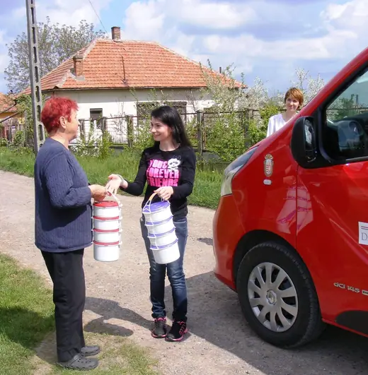 Ebédkihordás az időseknek, 2. kép