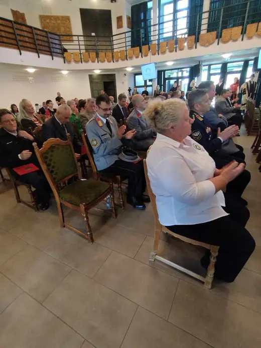 Gróf Széchenyi Ödön Emlékplakett elnökünknek, 5. kép