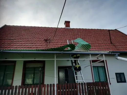 Viharkár a Köztársaság és a Kossuth utcában, 15. kép