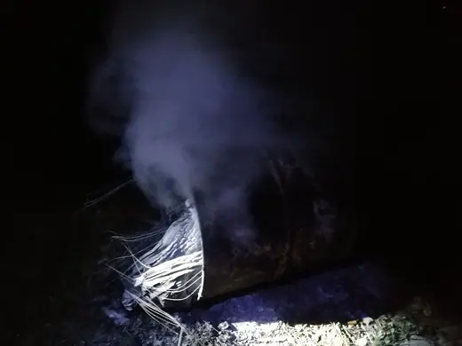 Hulladék égett egy fémhordóban, 5. kép