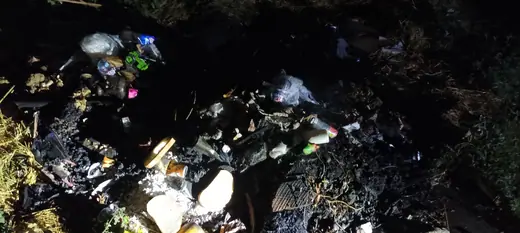 Kerti hulladék égetése a Jókai utcában, 1. kép