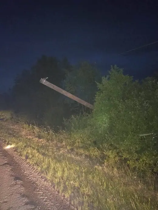Megdőlt távközlési oszlop Méhkerék és Újszalonta között, 3. kép