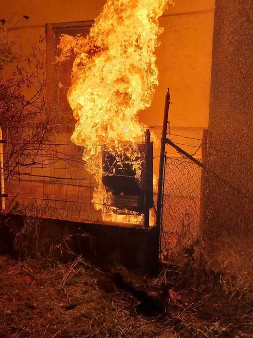 Gázóraszekrény égett a Kis utcában, 9. kép